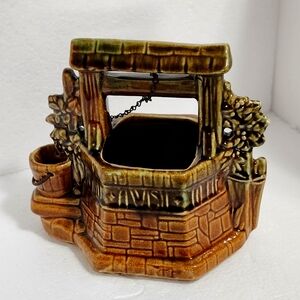 1950's McCoy Wishing Well Indoor Planter!